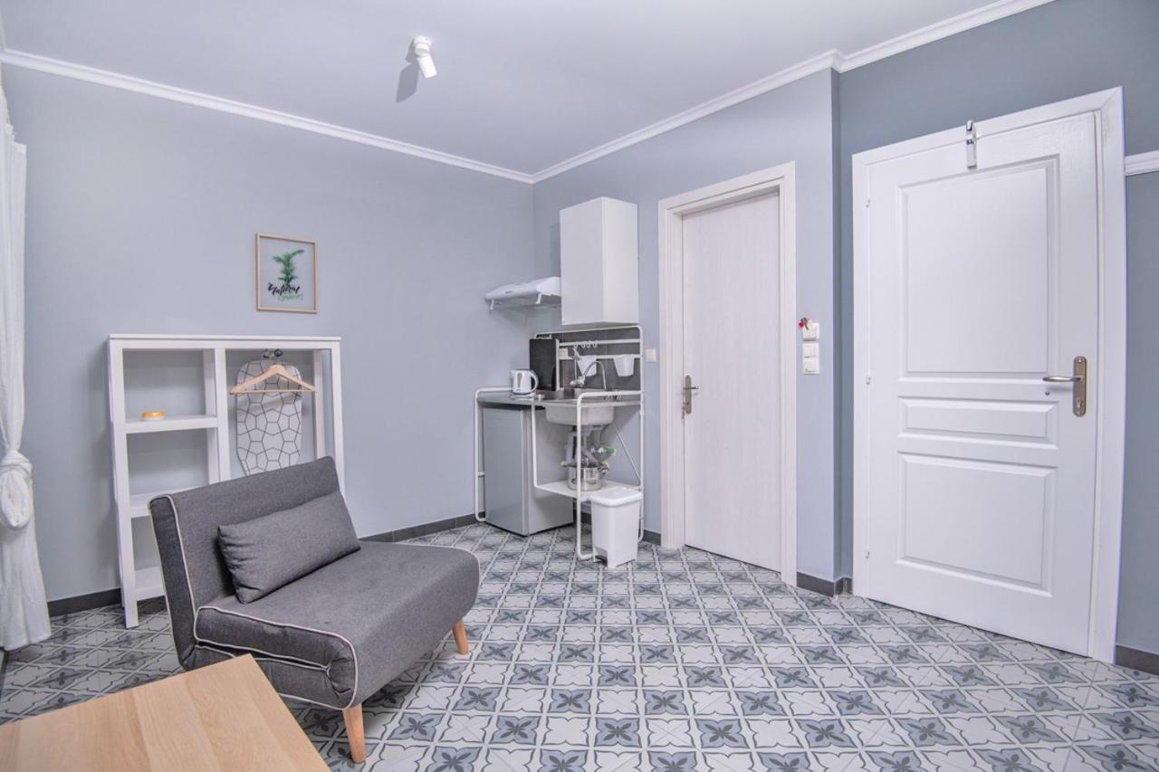 Aparthotel Retro Luxury Olympiakí Aktí
